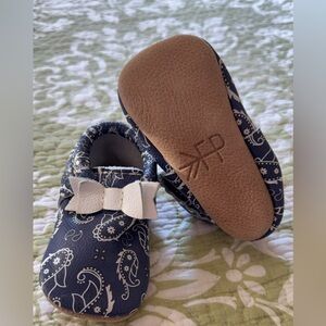 Freshly Picked Girl’s Blue Bandanna Moccasins